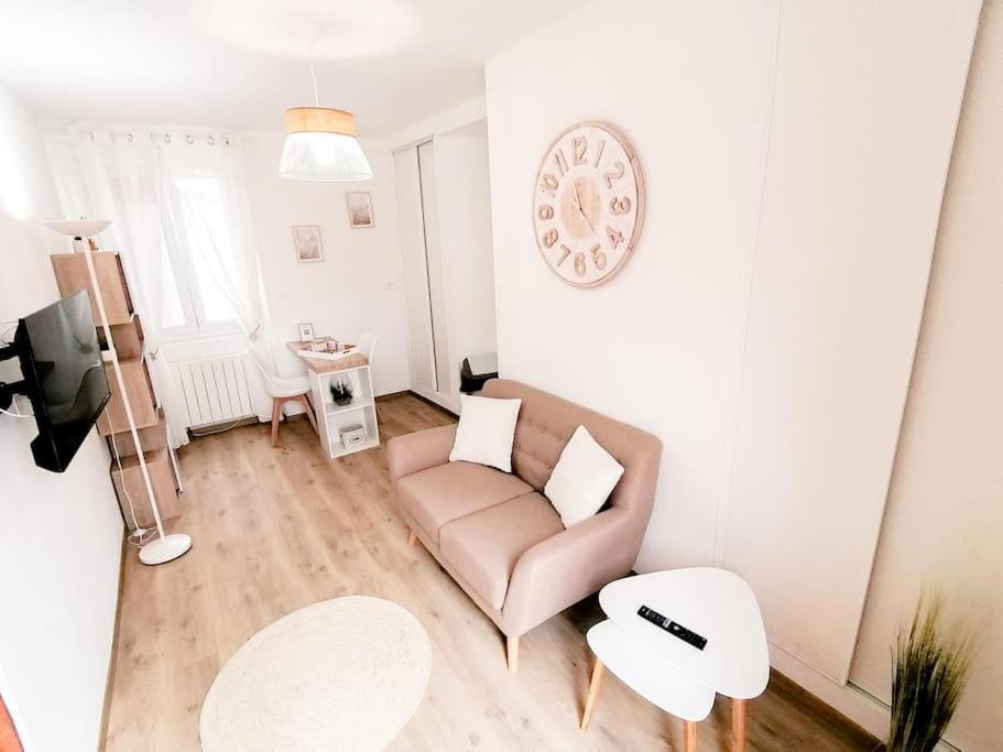 Apartament Le Cocoon / Proche Gare / Netflix Sens Zewnętrze zdjęcie
