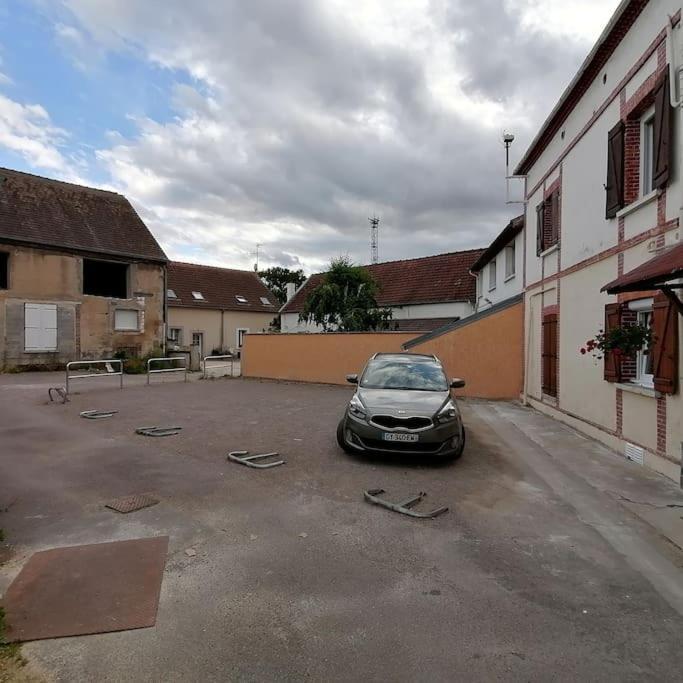 Apartament Le Cocoon / Proche Gare / Netflix Sens Zewnętrze zdjęcie